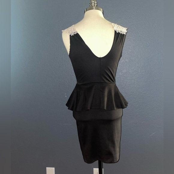 Lovely Rachel Women's Small Peplum Lace Neck Sleeveless Open Back Bodycon Black - Picture 5 of 10